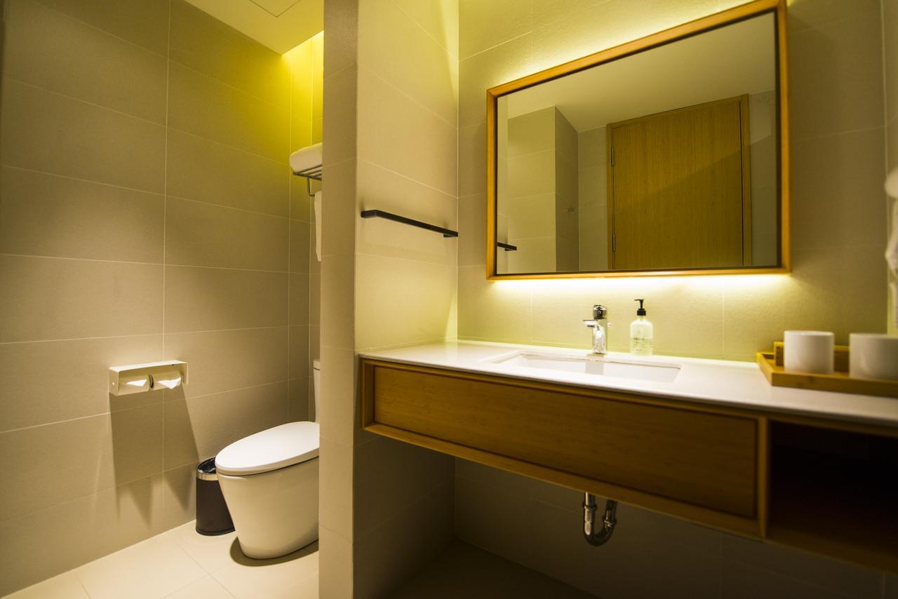 Ji Hotel Shanghai Lujiazui South Pudong Road Exterior photo