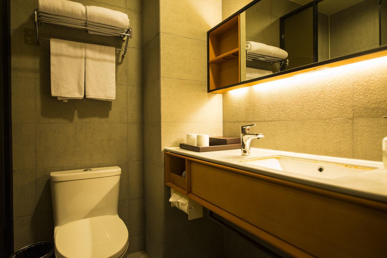 Ji Hotel Shanghai Lujiazui South Pudong Road Exterior photo