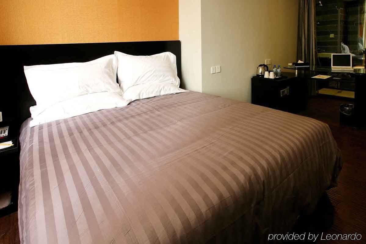 Ji Hotel Shanghai Lujiazui South Pudong Road Exterior photo