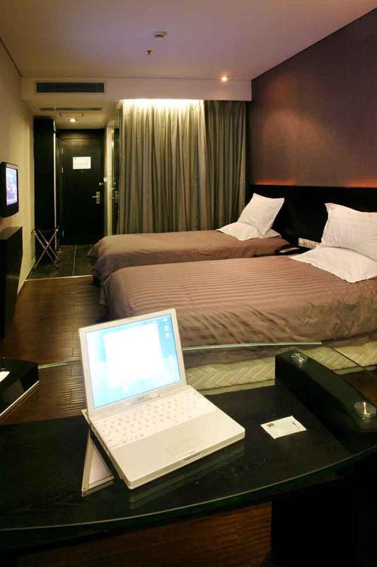 Ji Hotel Shanghai Lujiazui South Pudong Road Exterior photo